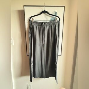 Gray Lululemon Women's Skirt with Pockets